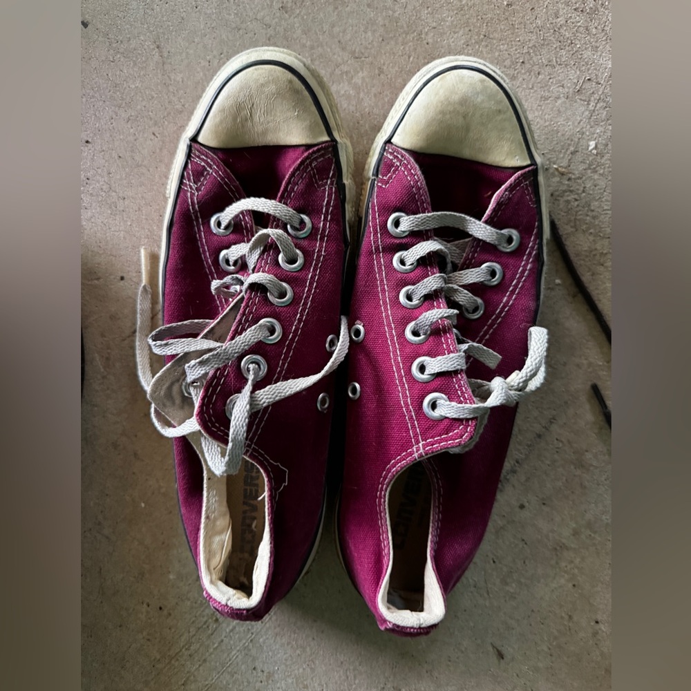 Vintage 1990s Burgundy Converse All Star Low Top
Grunge